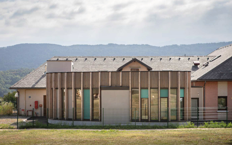 Façade Groupe Scolaire le Pray